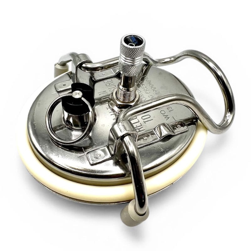 Spray tank lid, stainless steel, easy open with 85 PSI pressure relief valve and a schrader air valve